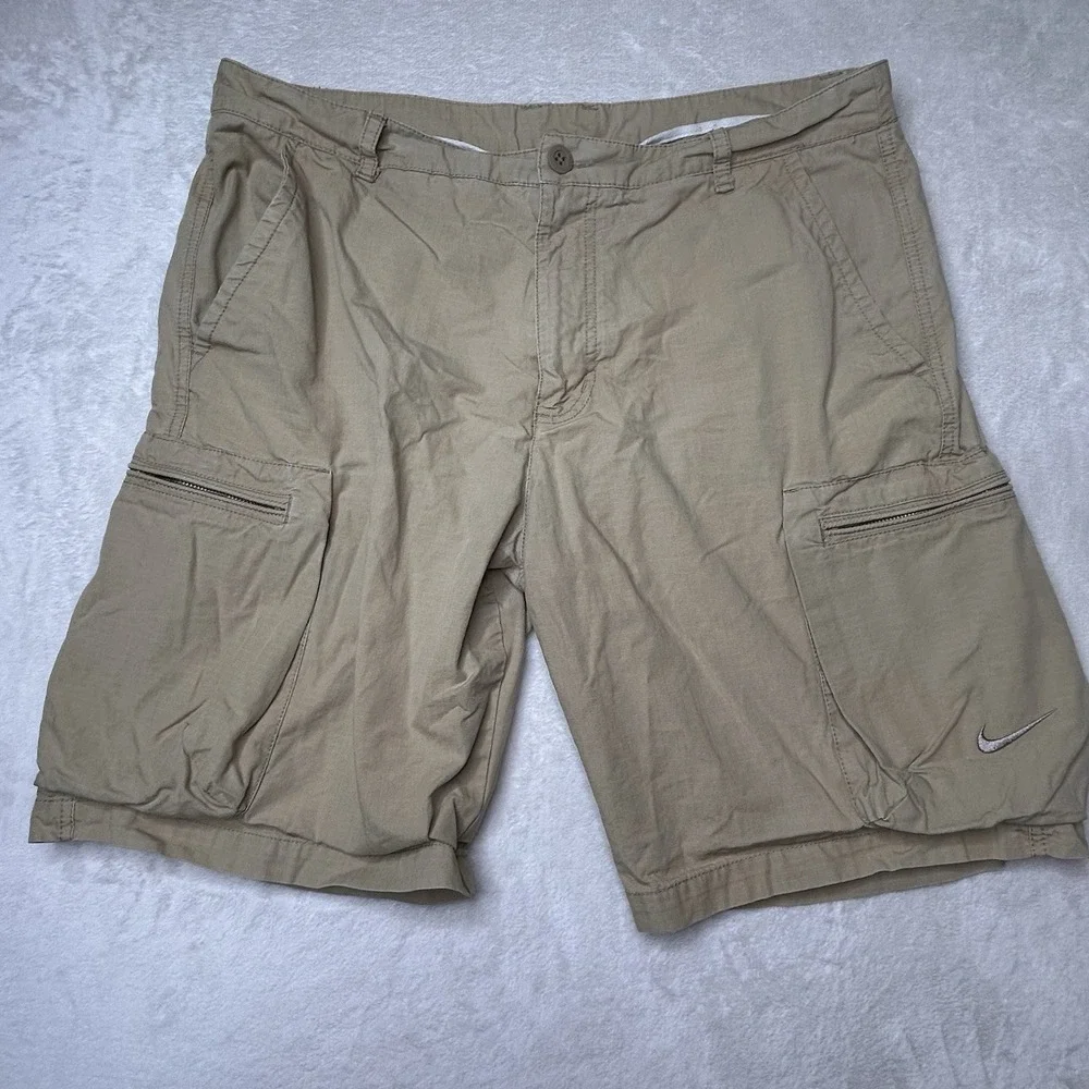Vintage Nike Shorts Cargo Ripstop Khaki‎ Mens 36 Cotton Zipped Pockets Y2K